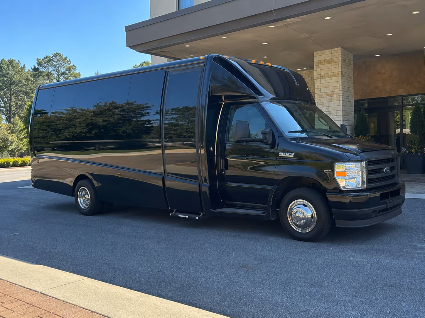 corporate shuttles airport transfers employee transportation